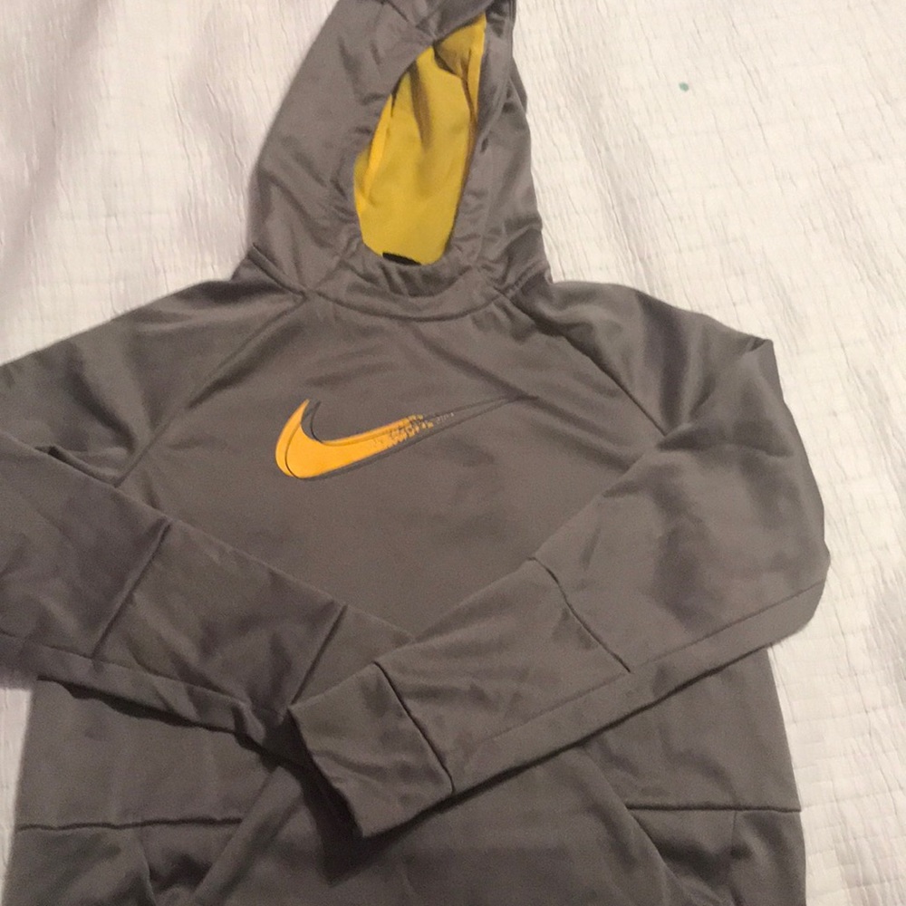 Nike hoodie XL Boys 2/$8